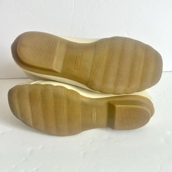 Sperry Cream and Tan Winter Boots - Picture 9 of 12